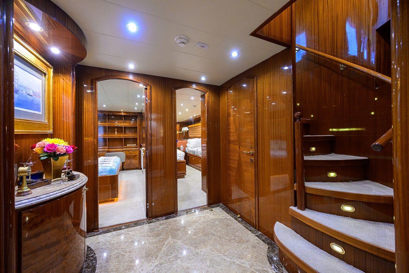 MISS DUNIA - Hargrave yacht sale