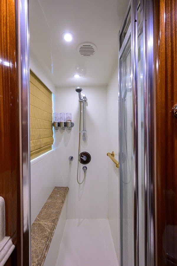 Buy a yacht MISS DUNIA - Hargrave