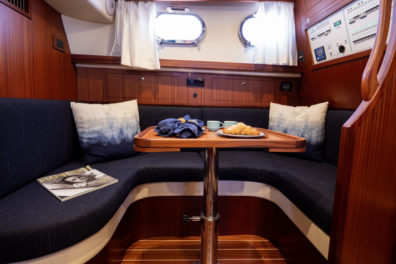 best yacht sales deals 2022 Fratelli Aprea Sorrento 32 Hard Top Sorrento 32 Hard Top