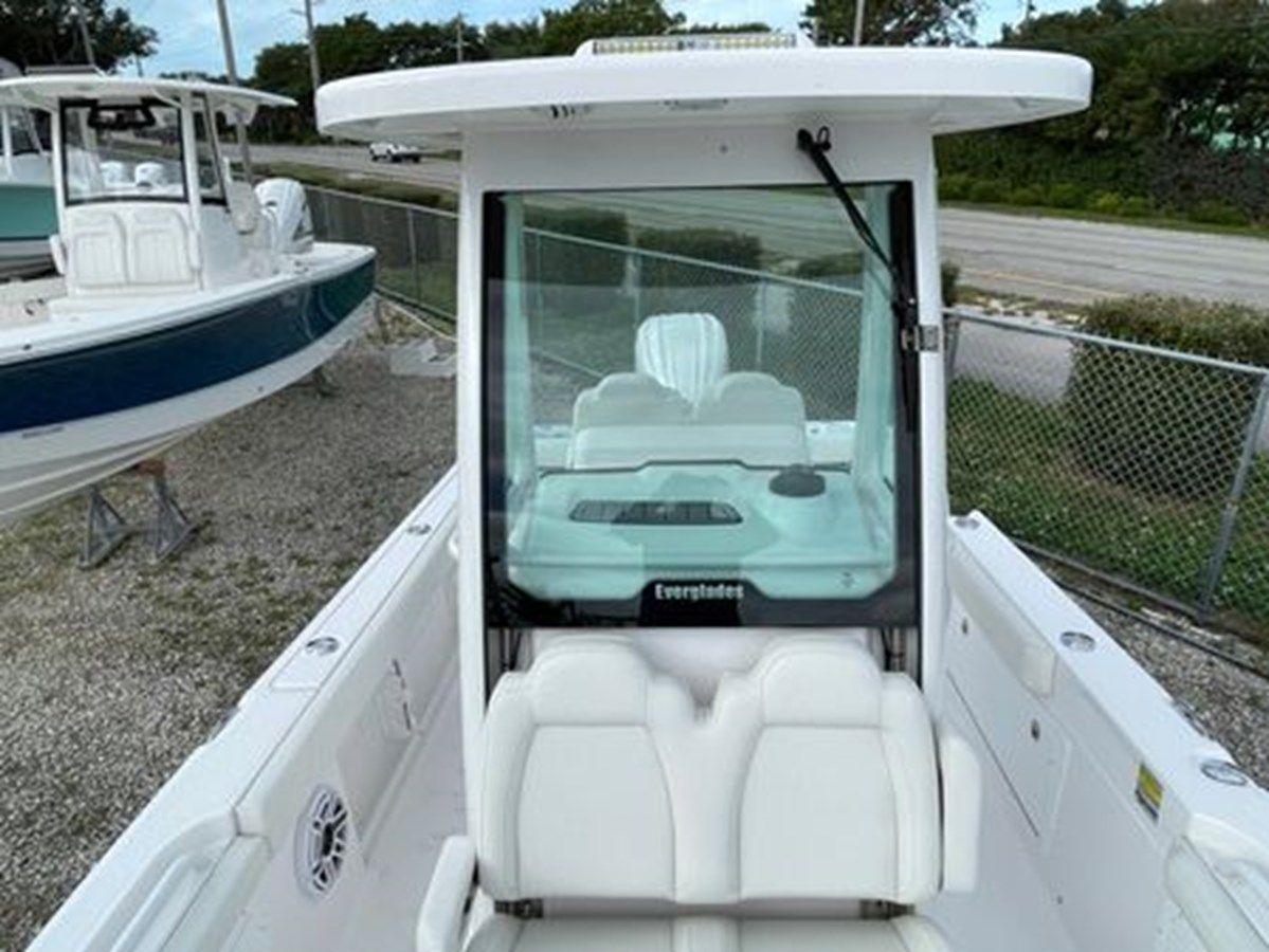 2023 Everglades 235CC 2023