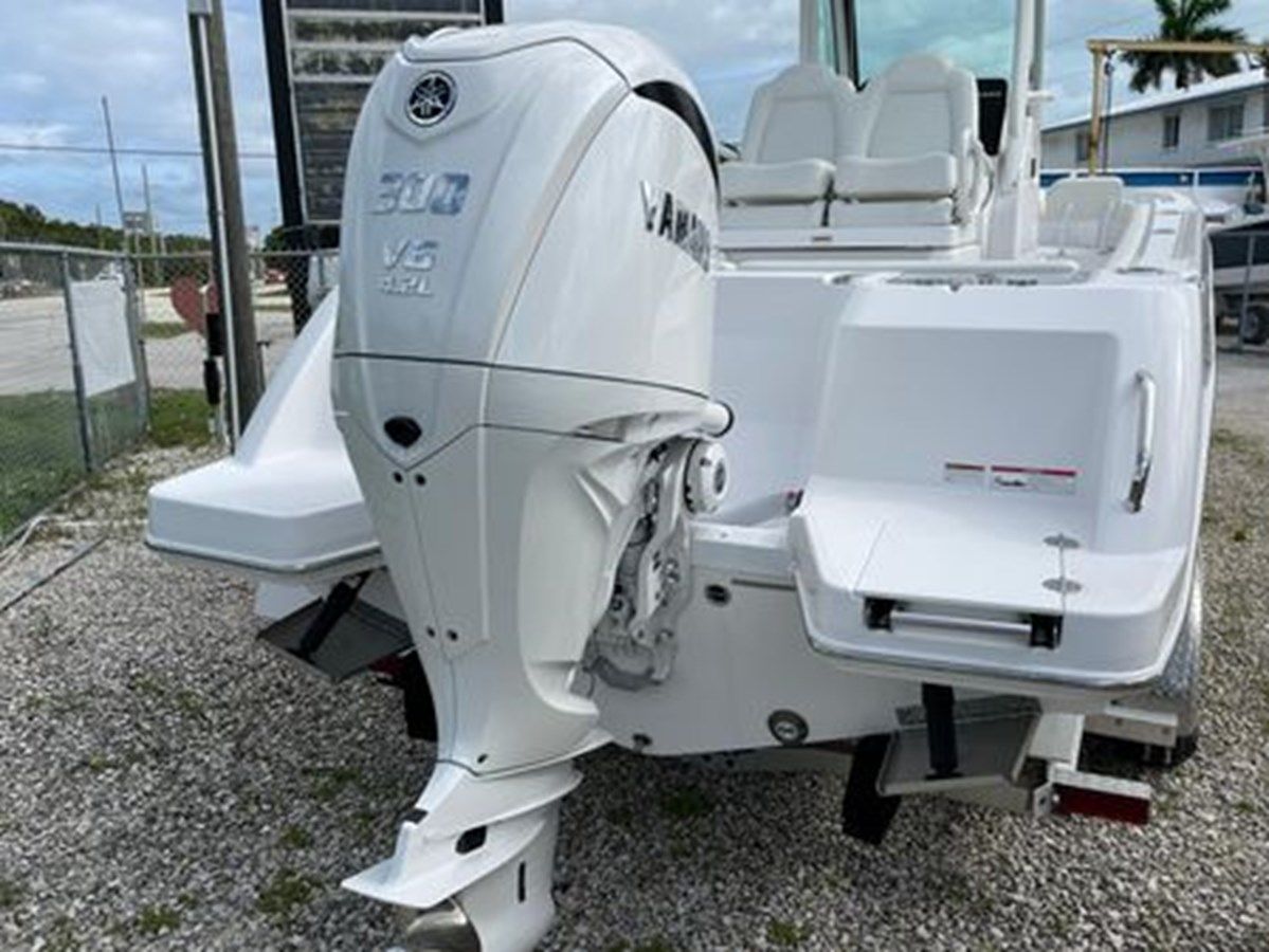 Купить 2023 Everglades 235CC - Everglades