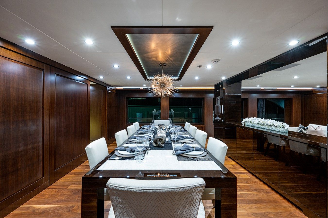 Продажа яхты MISSING LINK 142