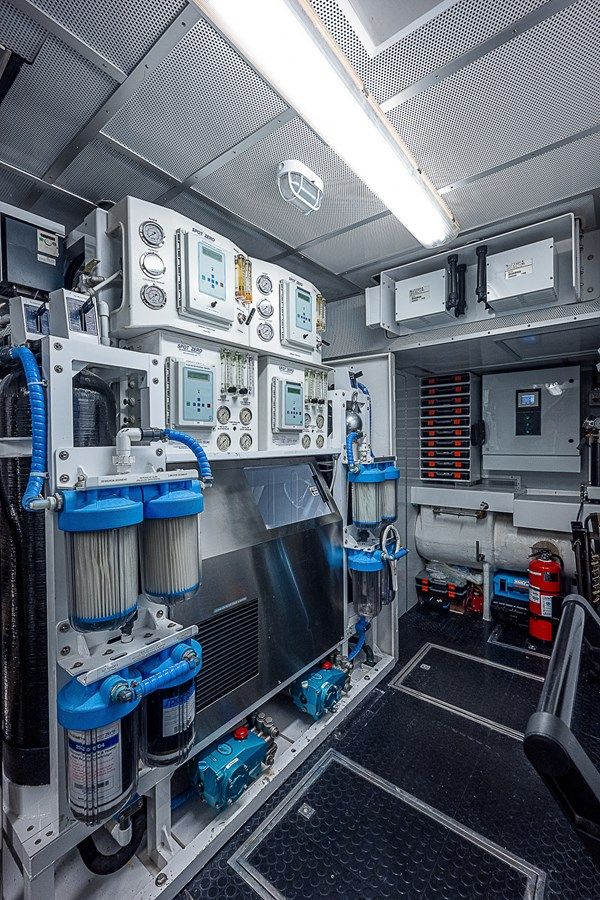 MISSING LINK - Christensen Yachts