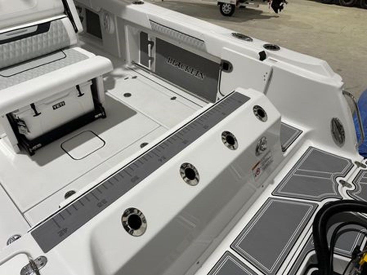 Лучшие предложения покупки яхты 2024 Blackfin 302CC