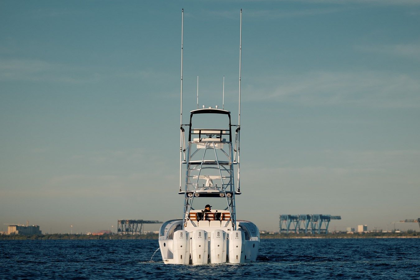 the best price on 47 Front Runner - Hull 1