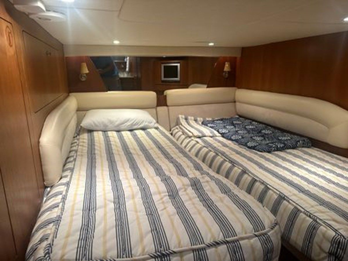 the best price on 2007 Tiara Yachts 4300 Sovran 2007