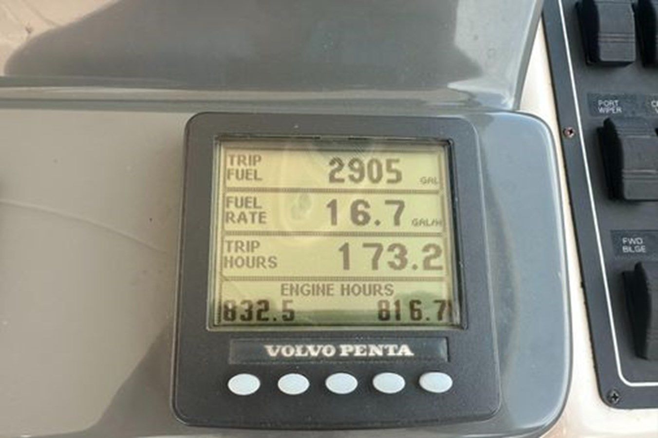 the best price on 2007 Tiara Yachts 4300 Sovran - VOLVO PENTA