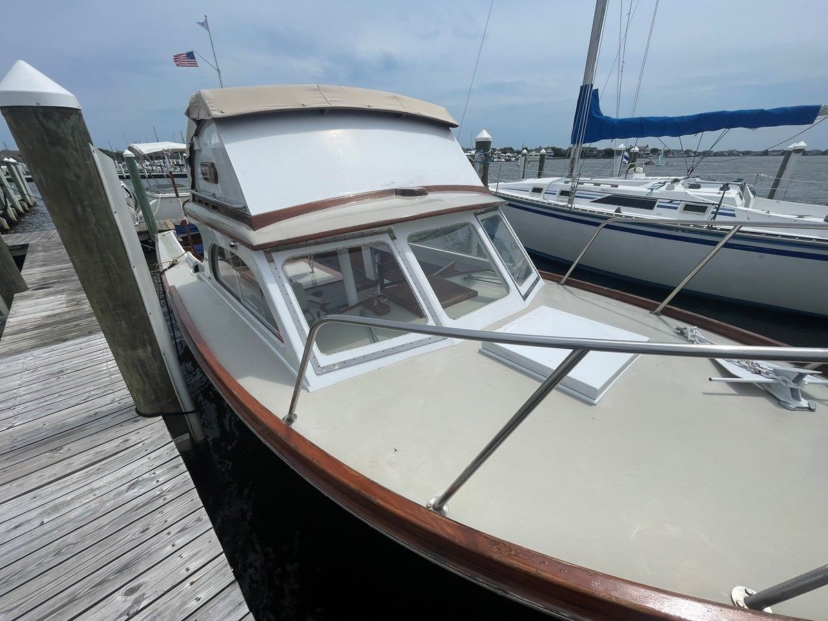 Buy a yacht Encore 1968