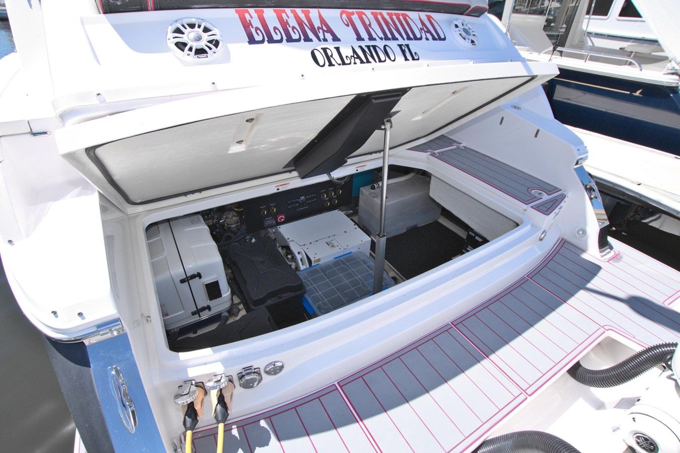 Buy a yacht Elena Trinidad - Regal