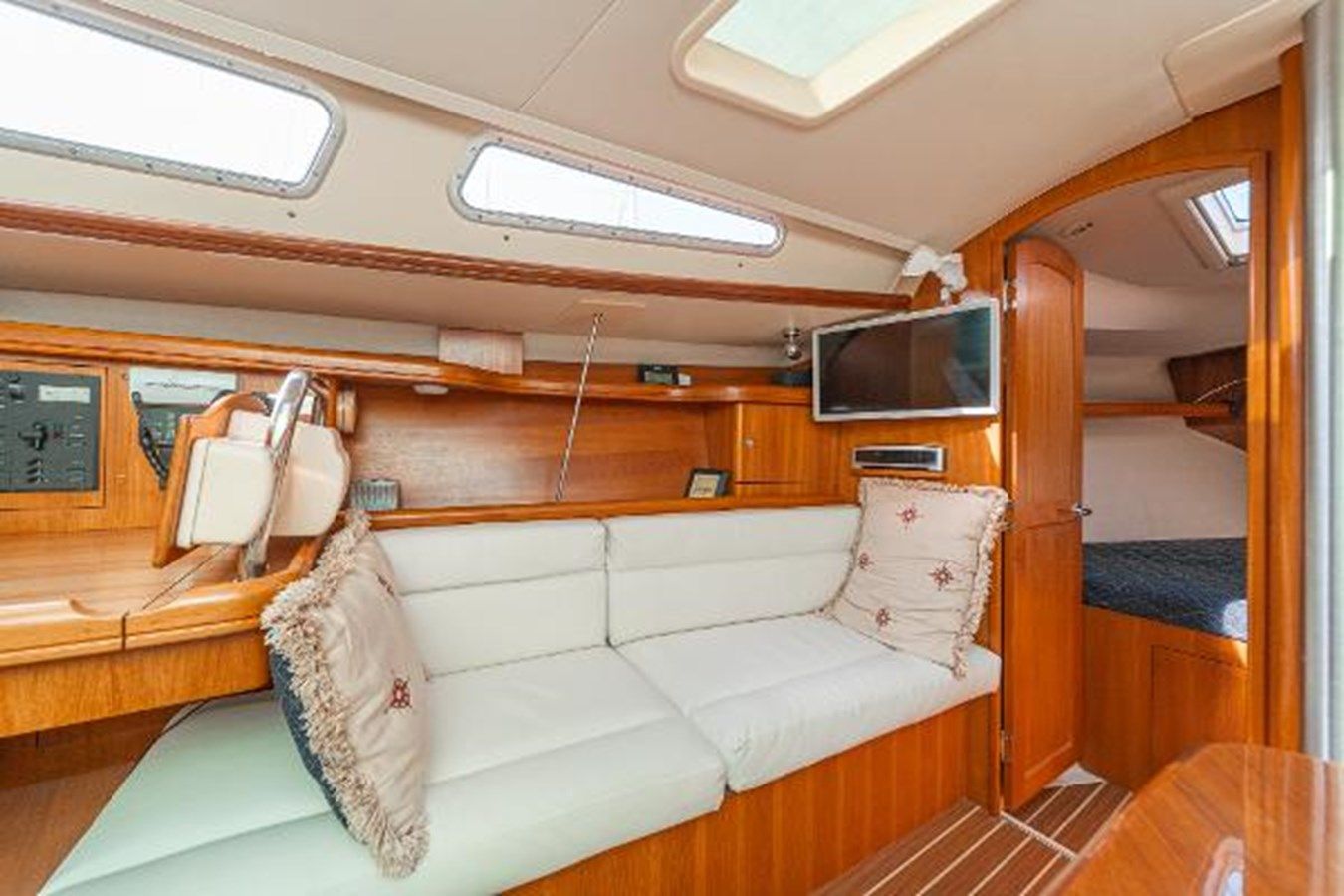 Лучшие предложения покупки яхты Saba Rock'N 38