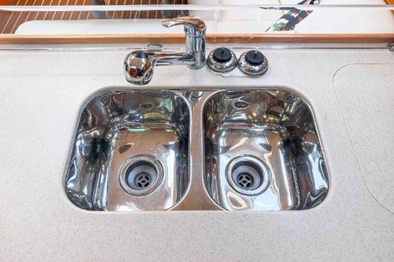 Купить яхту Saba Rock'N - HUNTER в Shestakov Yacht Sales