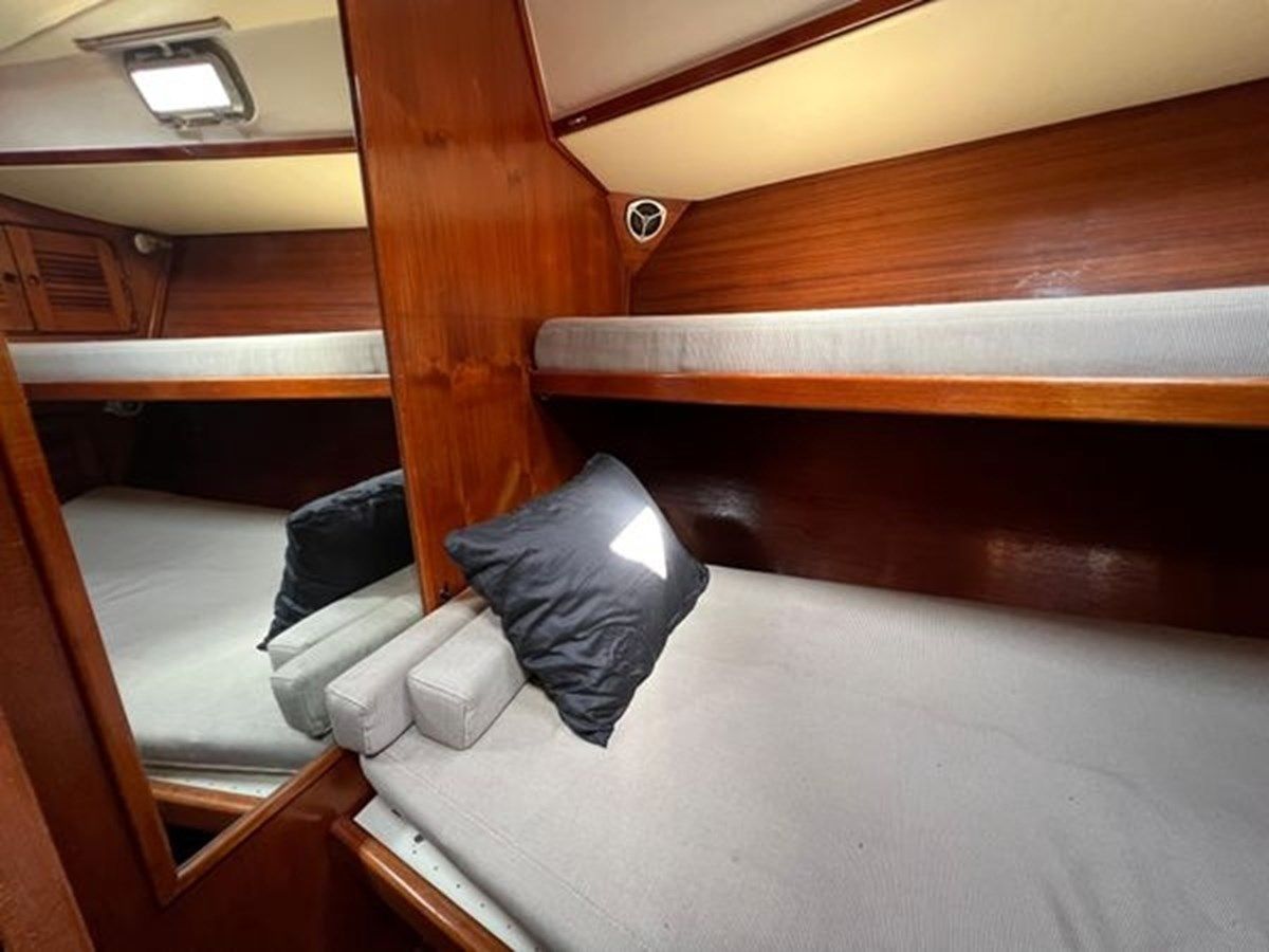 Лучшая цена на 1981 Gulfstar Sloop 60 1981