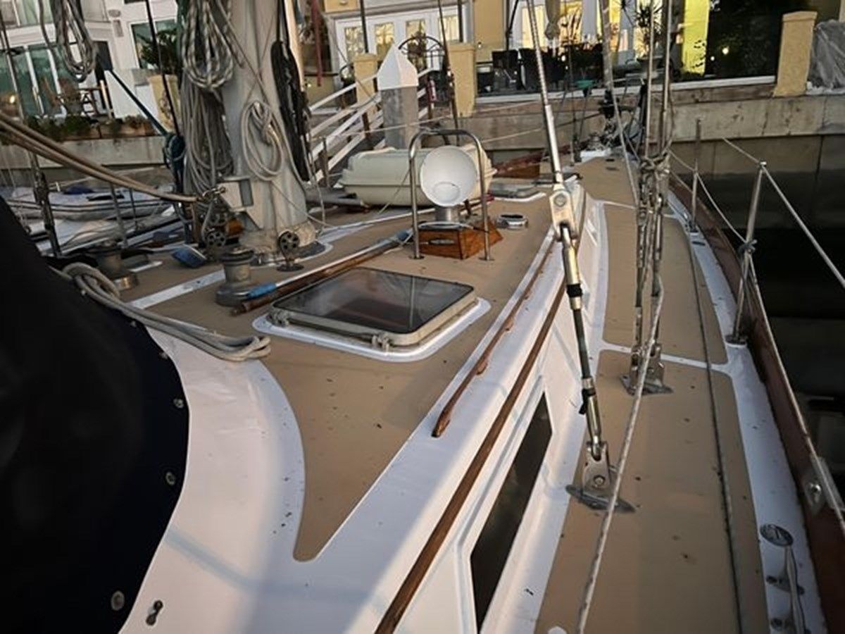 Лучшая цена на 1981 Gulfstar Sloop 60 - GULFSTAR