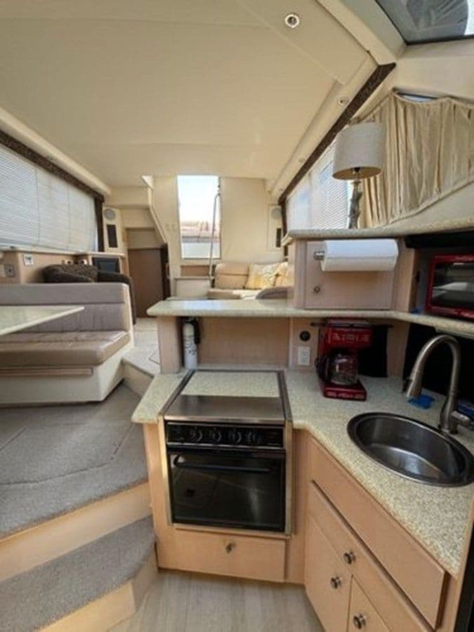 best yacht sales deals 2000 Carver 356 Aft Cabin Motor Yacht