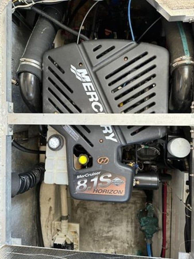 2000 Carver 356 Aft Cabin Motor Yacht 2000