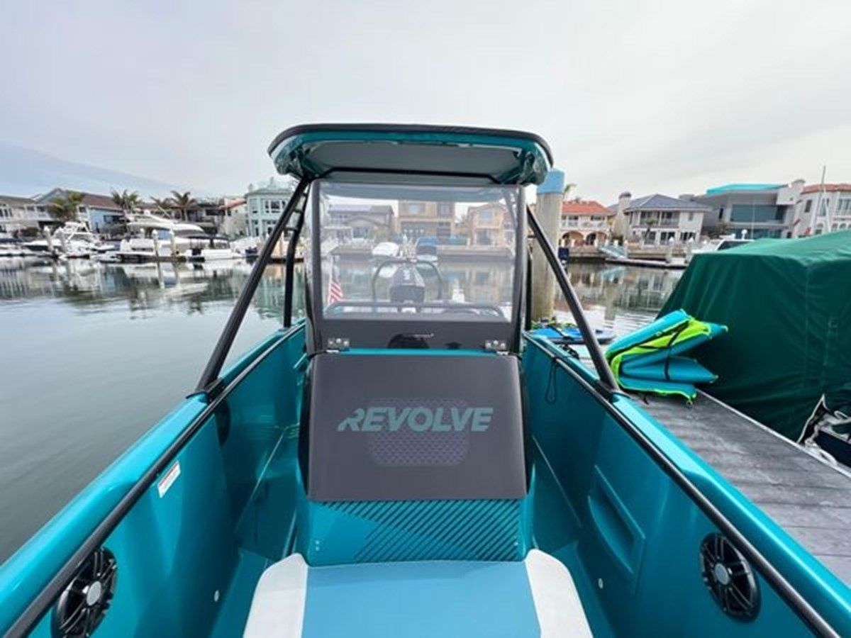 Купить яхту 2021 Axopar X Jobe The Revolve XXII X Jobe The Revolve XXII в Shestakov Yacht Sales