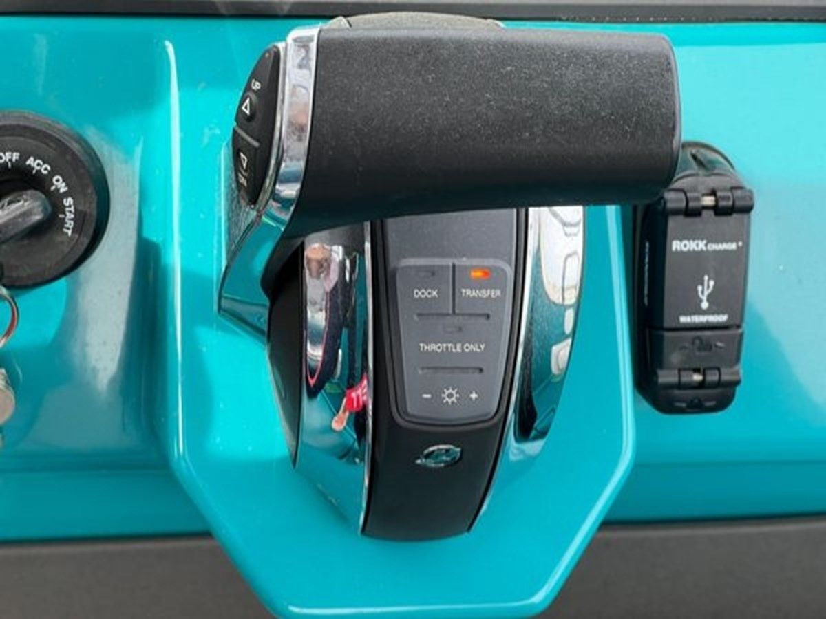 Стоимость яхты 2021 Axopar X Jobe The Revolve XXII - Axopar