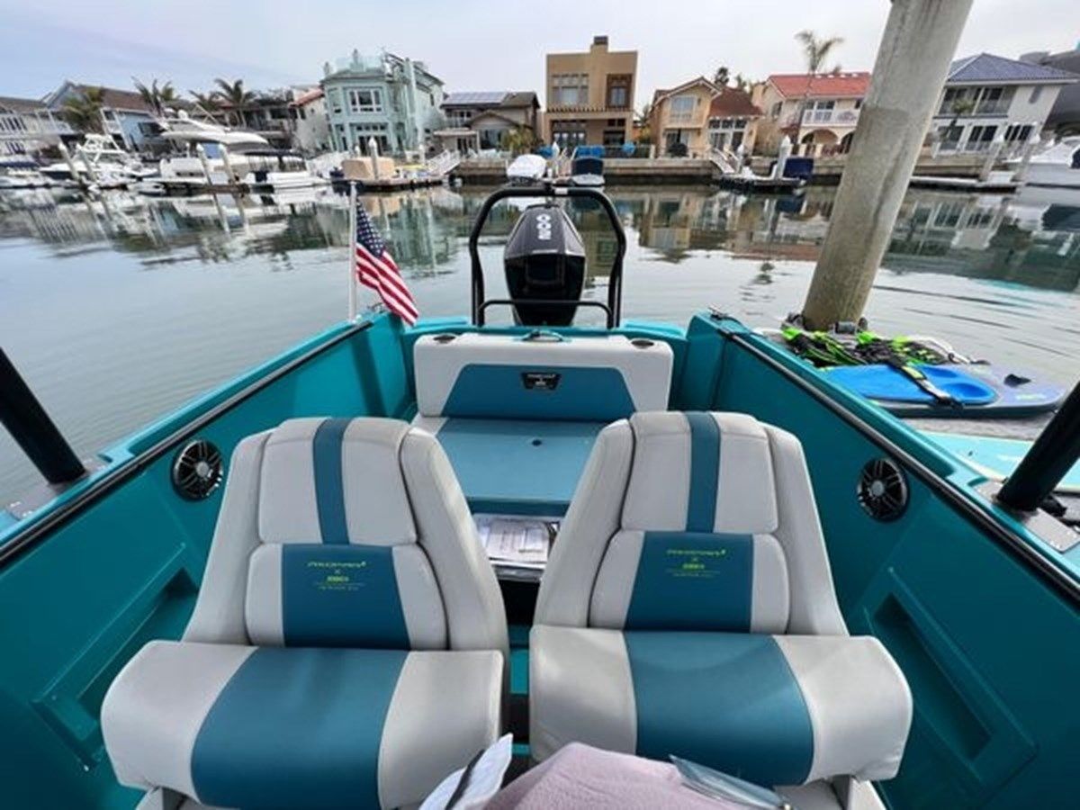 Лучшие предложения покупки яхты 2021 Axopar X Jobe The Revolve XXII