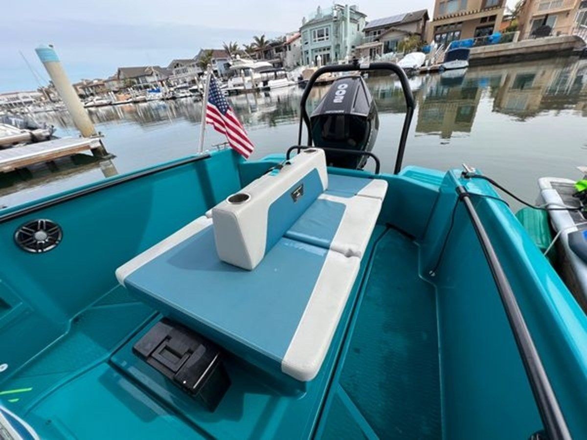 Стоимость яхты 2021 Axopar X Jobe The Revolve XXII - Axopar