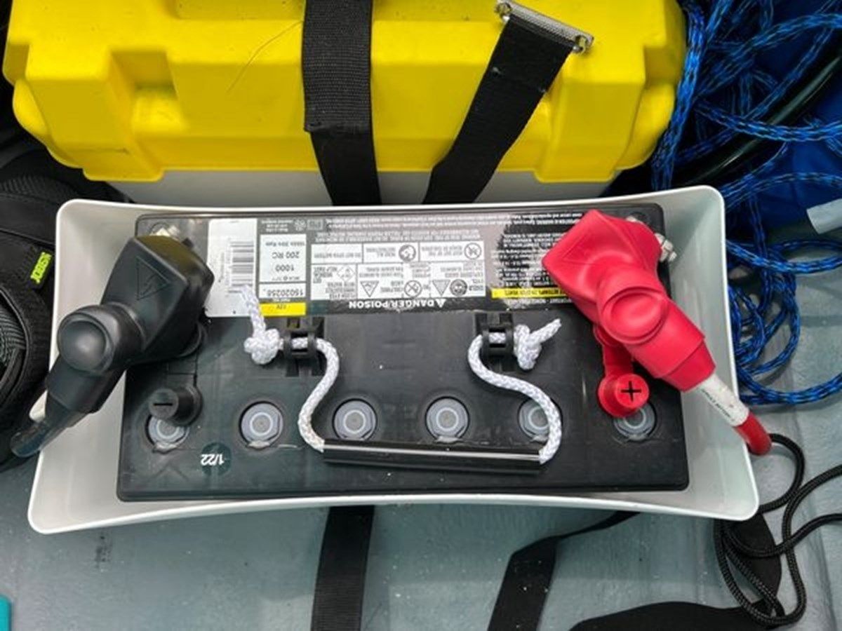 Купить 2021 Axopar X Jobe The Revolve XXII - Axopar