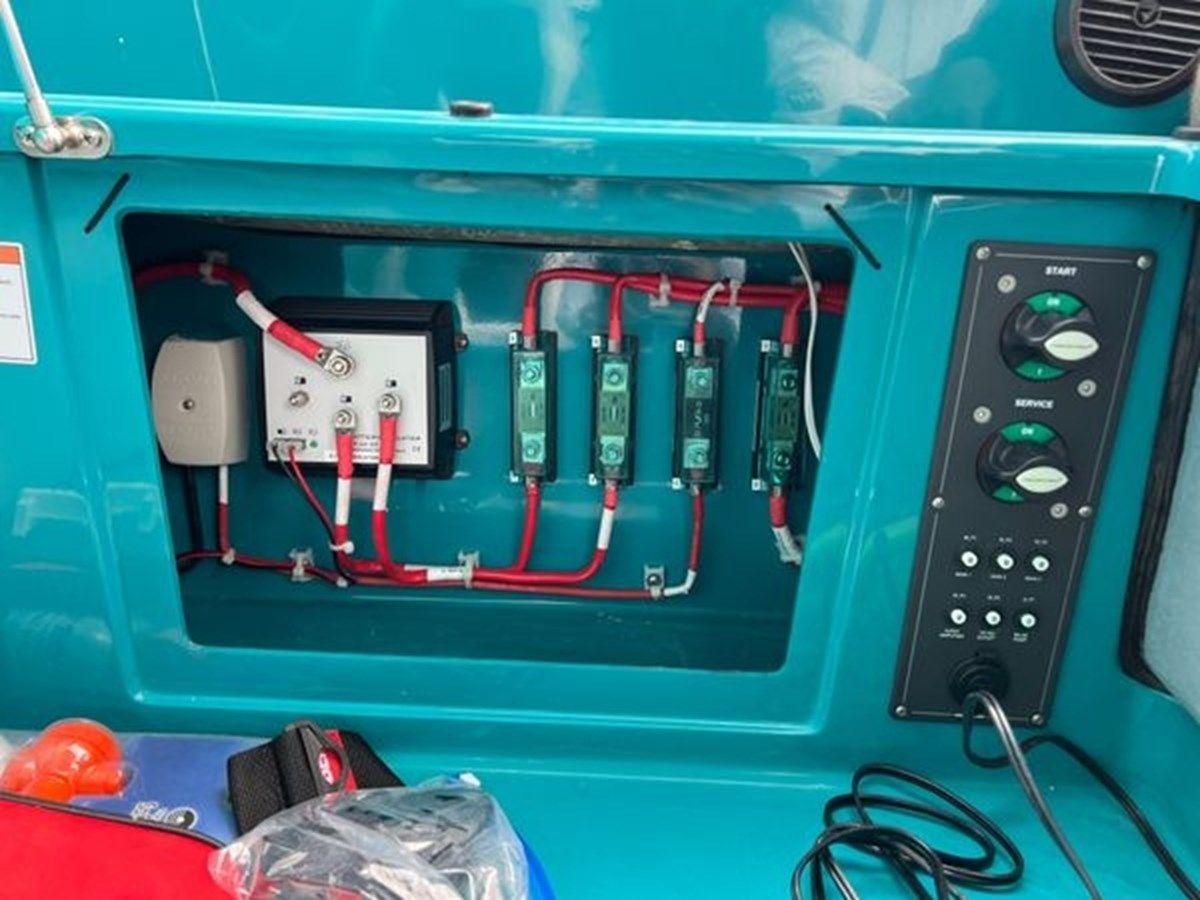 Купить яхту 2021 Axopar X Jobe The Revolve XXII 22 в Shestakov Yacht Sales