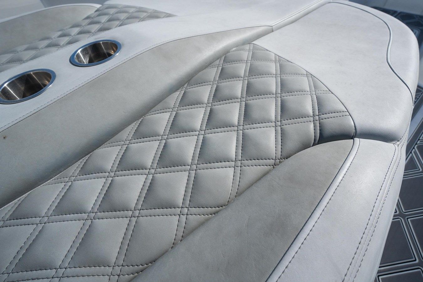 Купить Grey Goose - BLACK WATER BOATS