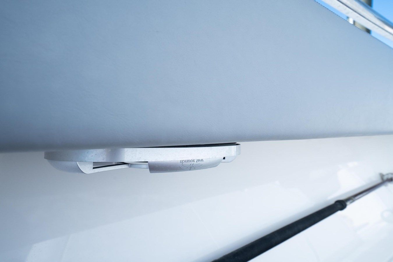 Лучшая цена на Grey Goose - BLACK WATER BOATS