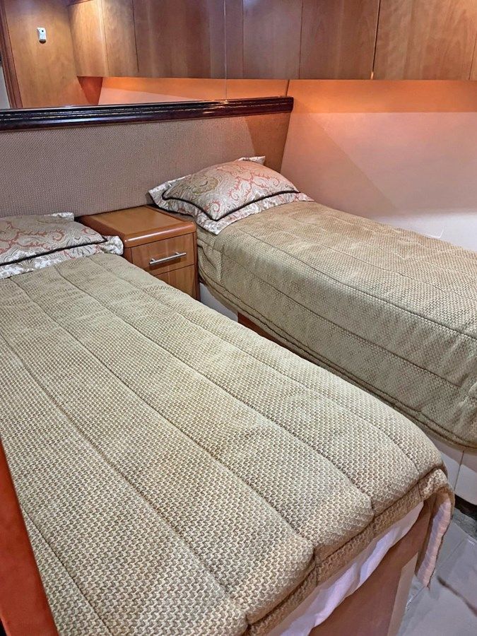 Hatteras 68 Convertible - Hatteras