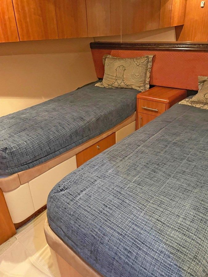 Hatteras 68 Convertible - Hatteras price