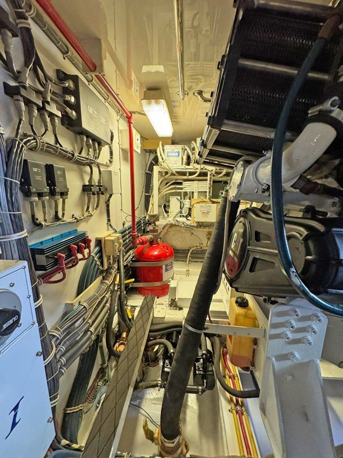 Hatteras 68 Convertible - Hatteras price