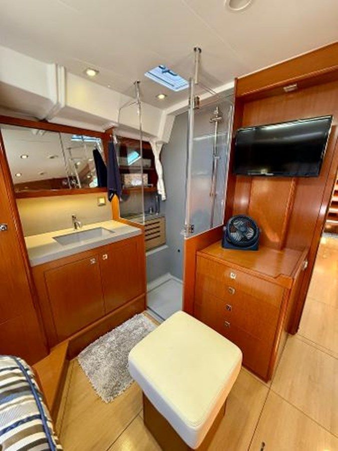 Buy a yacht Freedom 55