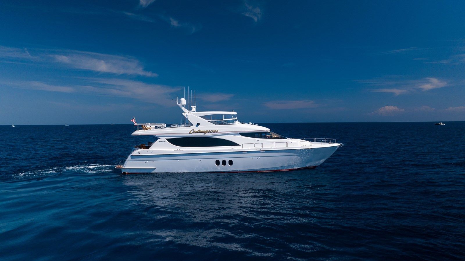 Buy a yacht Outrageous - Hatteras