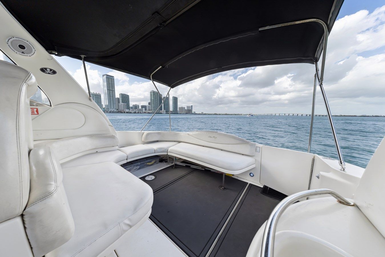 Купить яхту Sea Ray 380 Sundancer 2003 в Shestakov Yacht Sales