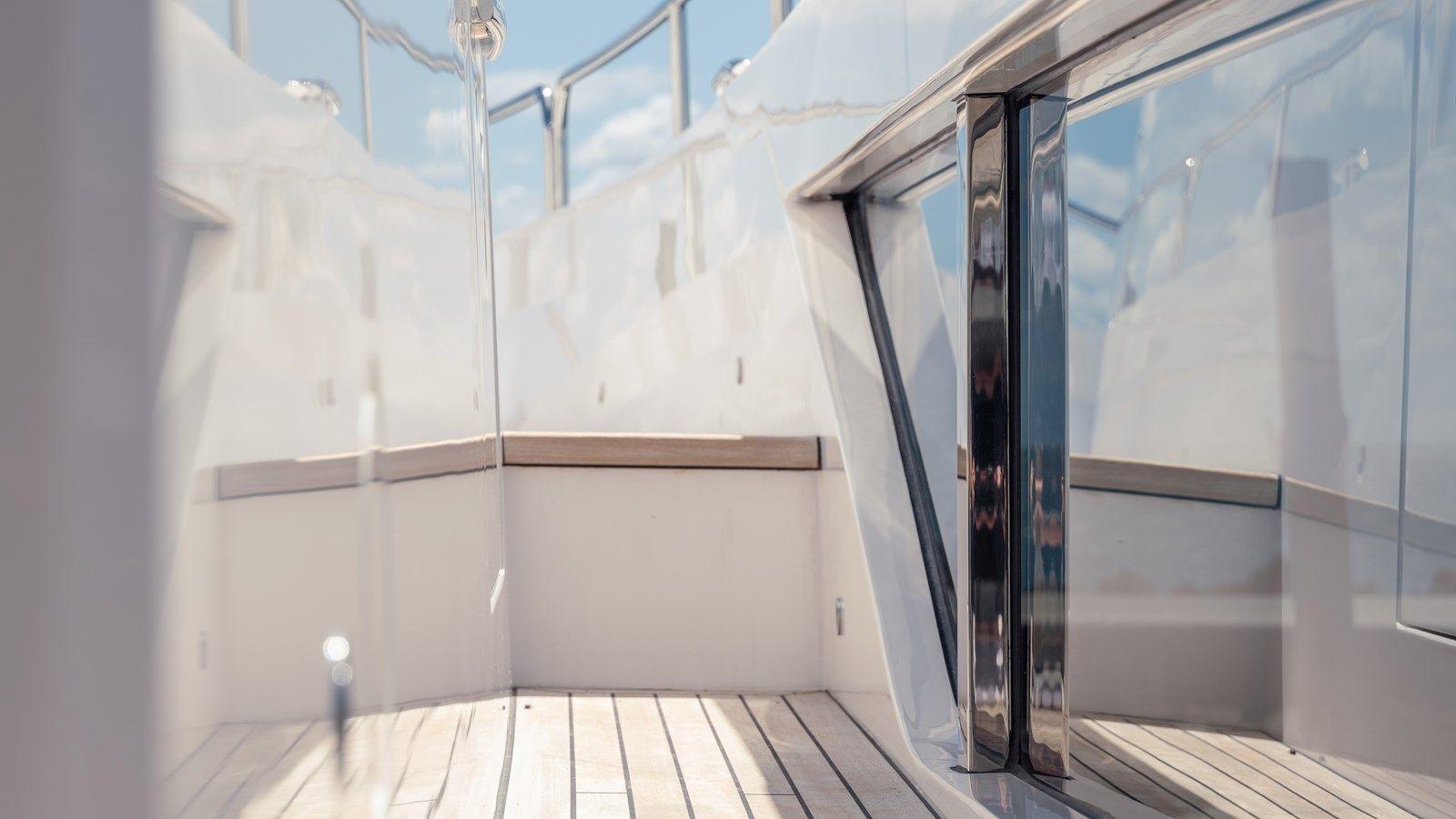 Купить яхту Hideout - Sunseeker в Shestakov Yacht Sales