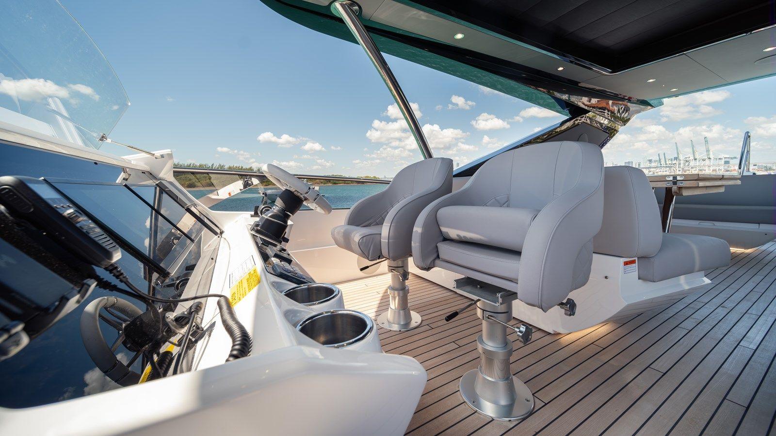 Продажа яхты Hideout - Sunseeker