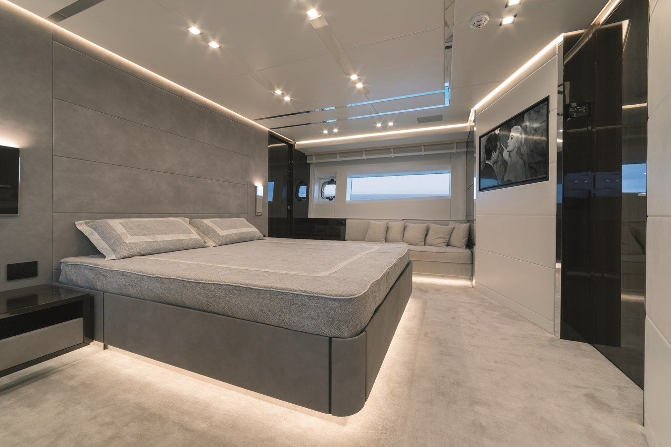 the best price on AB 80 83