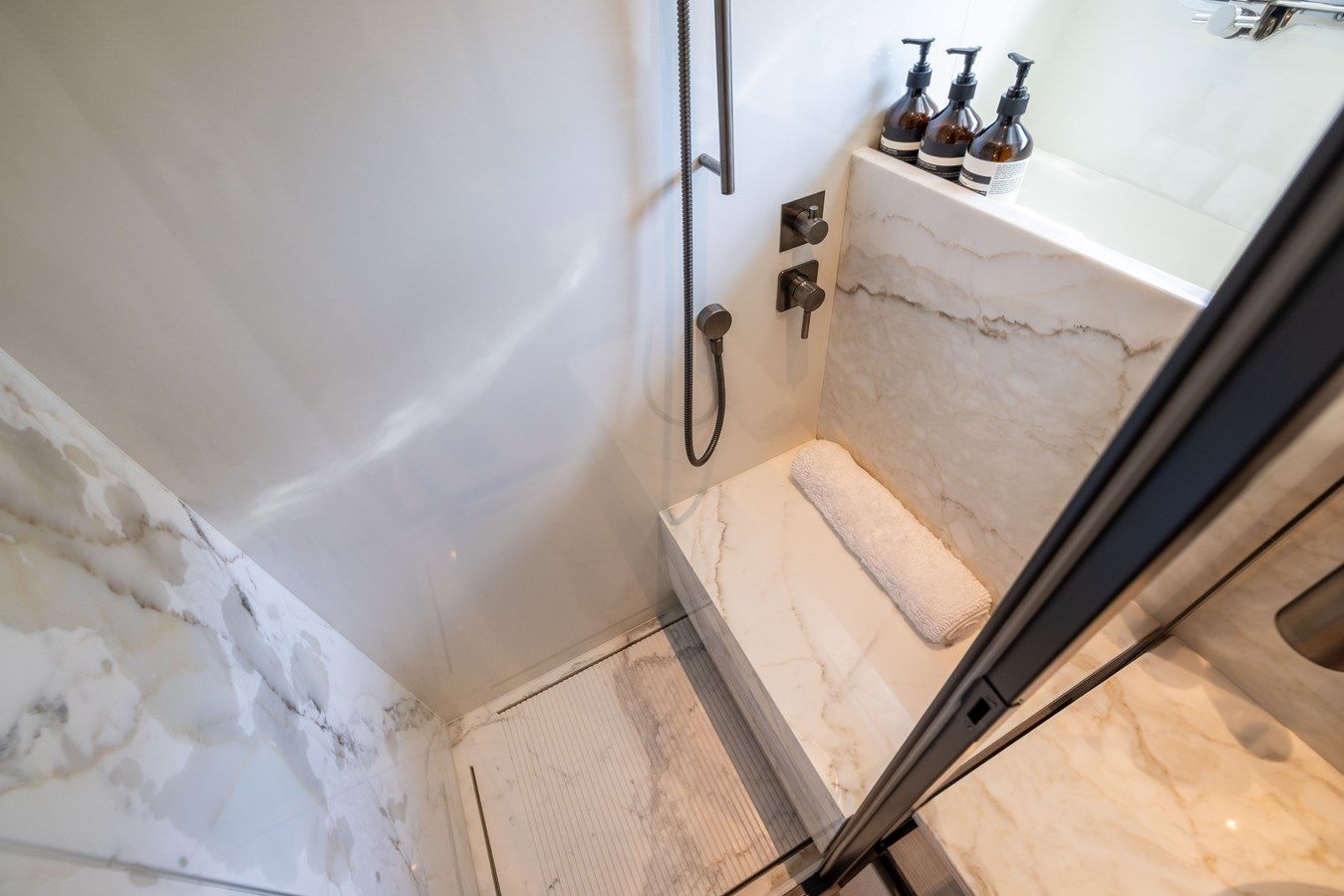 Продажа яхты Athena - BLUEGAME