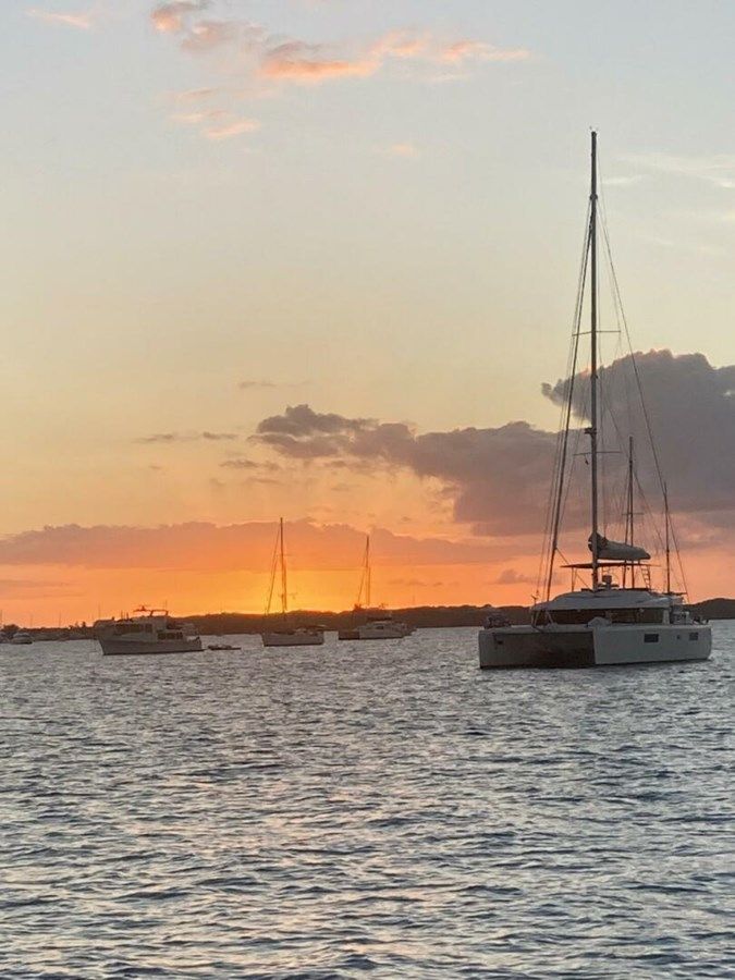 Buy a yacht ADVENTURE 2010