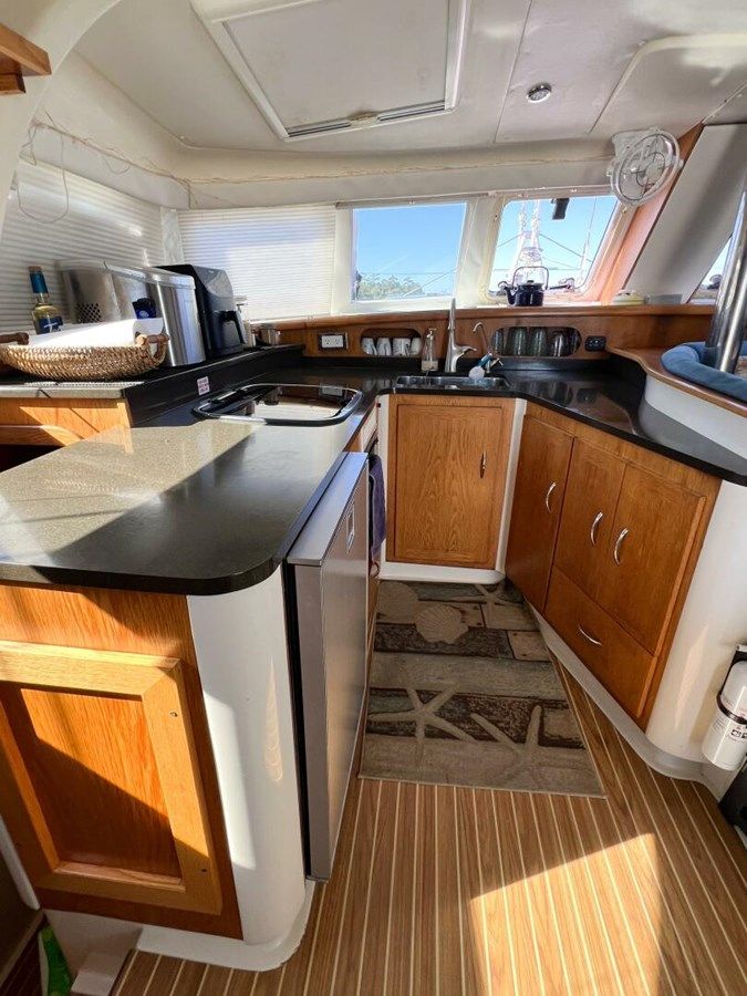 best yacht sales deals ADVENTURE - BROADBLUE