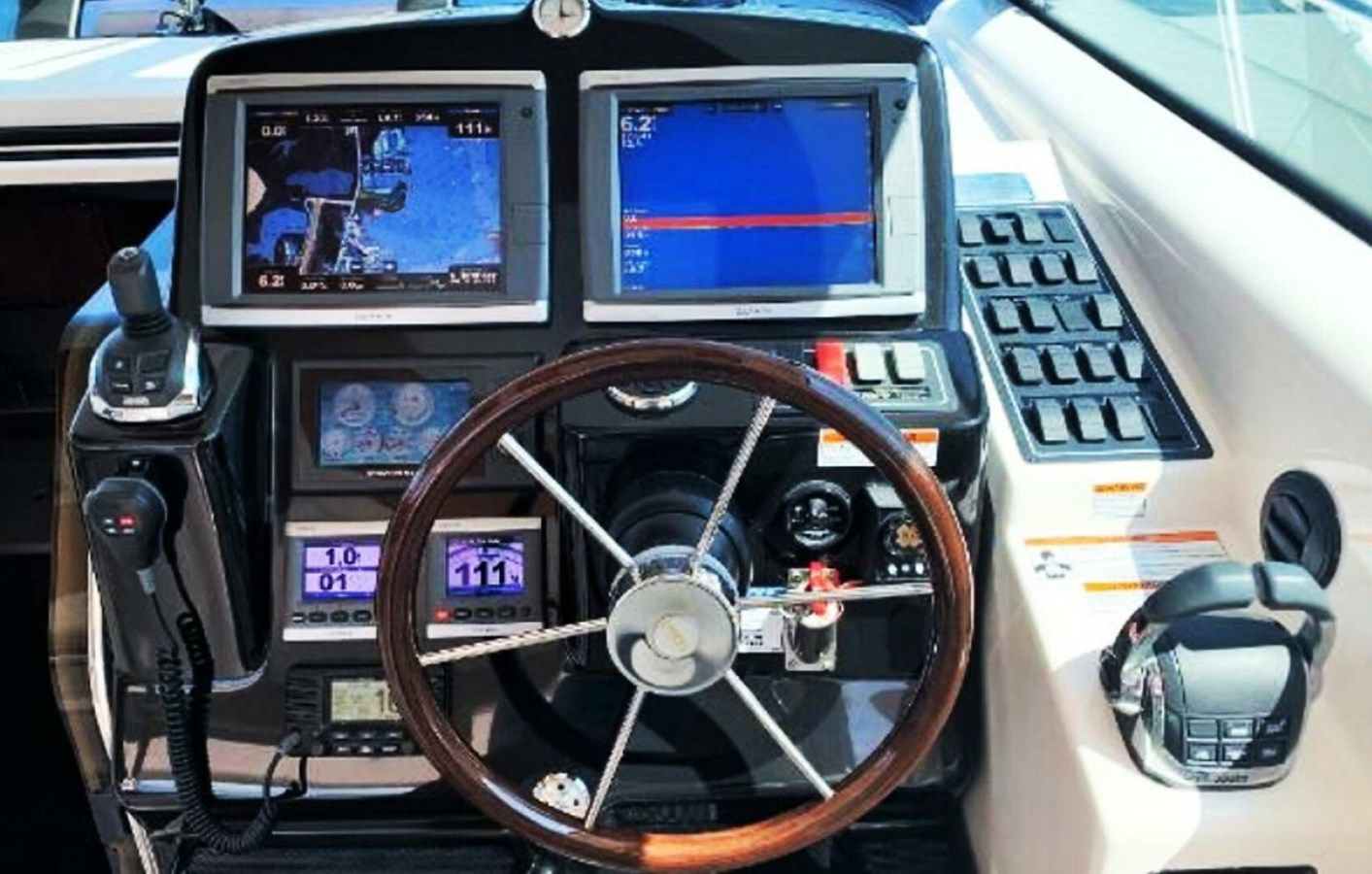 Продажа яхты 2009 Tiara Yachts Sovran 4300 2009