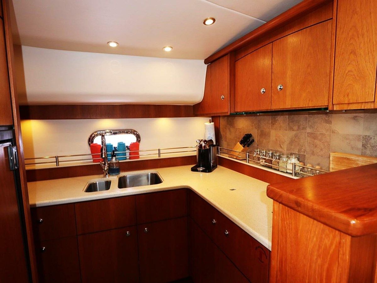 Стоимость яхты 2009 Tiara Yachts Sovran 4300  Sovran 4300