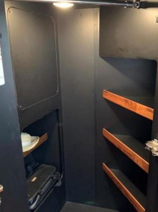 Лучшие предложения покупки яхты 2009 Tiara Yachts Sovran 4300 - Tiara