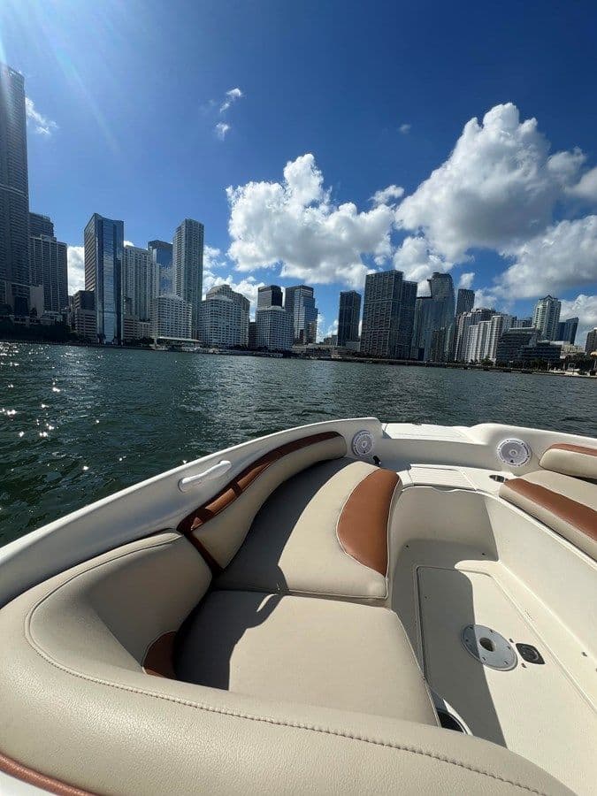 Купить яхту LEGACY II 26 в Shestakov Yacht Sales