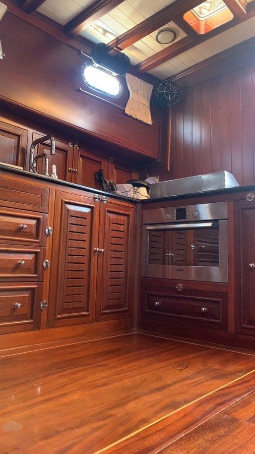 Levantina - VALENA YACHTING price