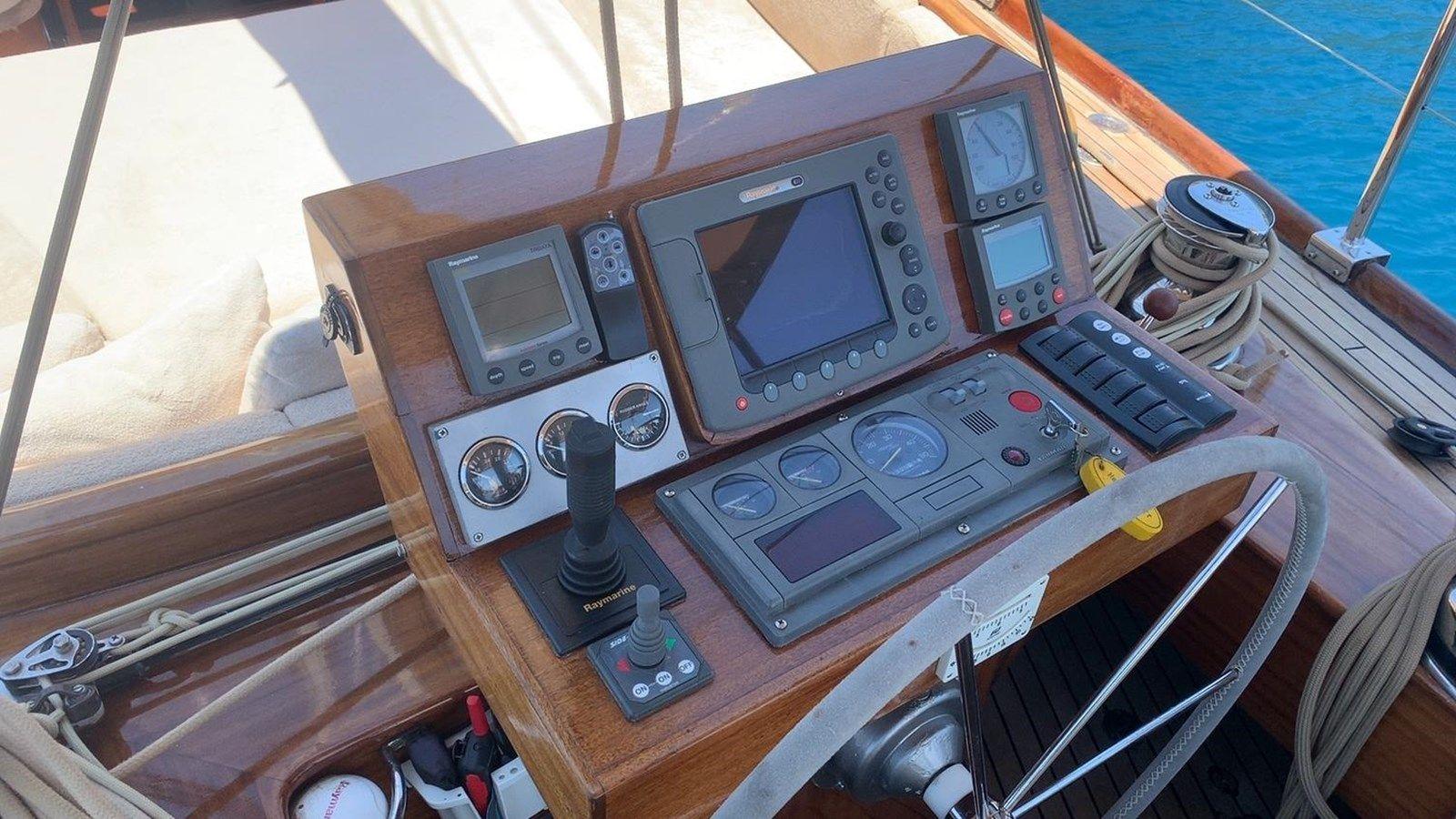 Levantina 2003 yacht sale