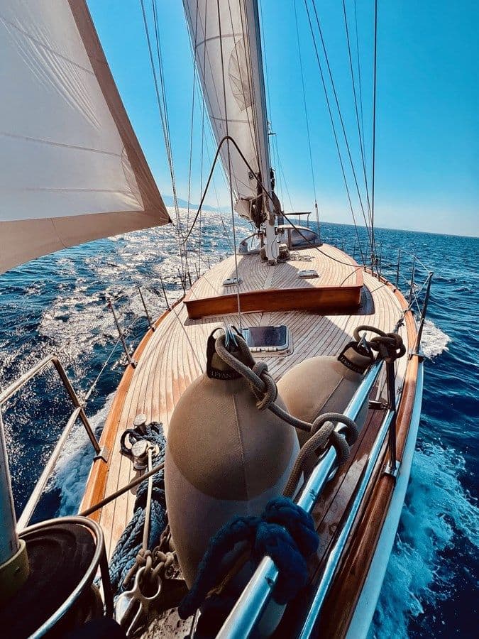 Buy a yacht Levantina 52