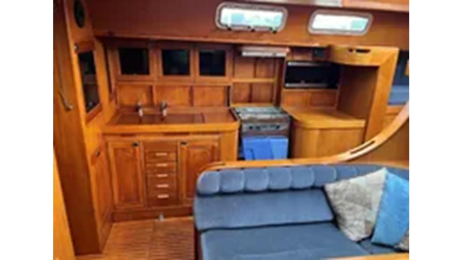 Buy a yacht 1989 Jonmeri 48 Pilot House 1989