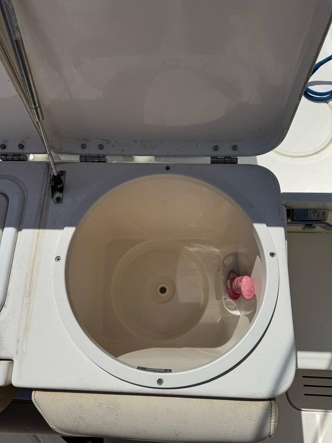 Buy a yacht 2018 Key West Billistic 281 Center Console - KEY WEST