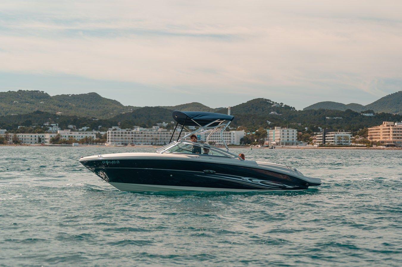 Купить яхту Sea Ray 220 Select 23 в Shestakov Yacht Sales