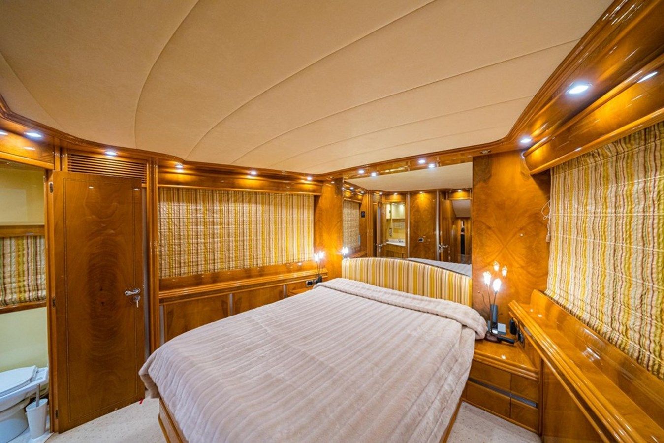 Buy a yacht ASTONDOA 82 GLX 2000